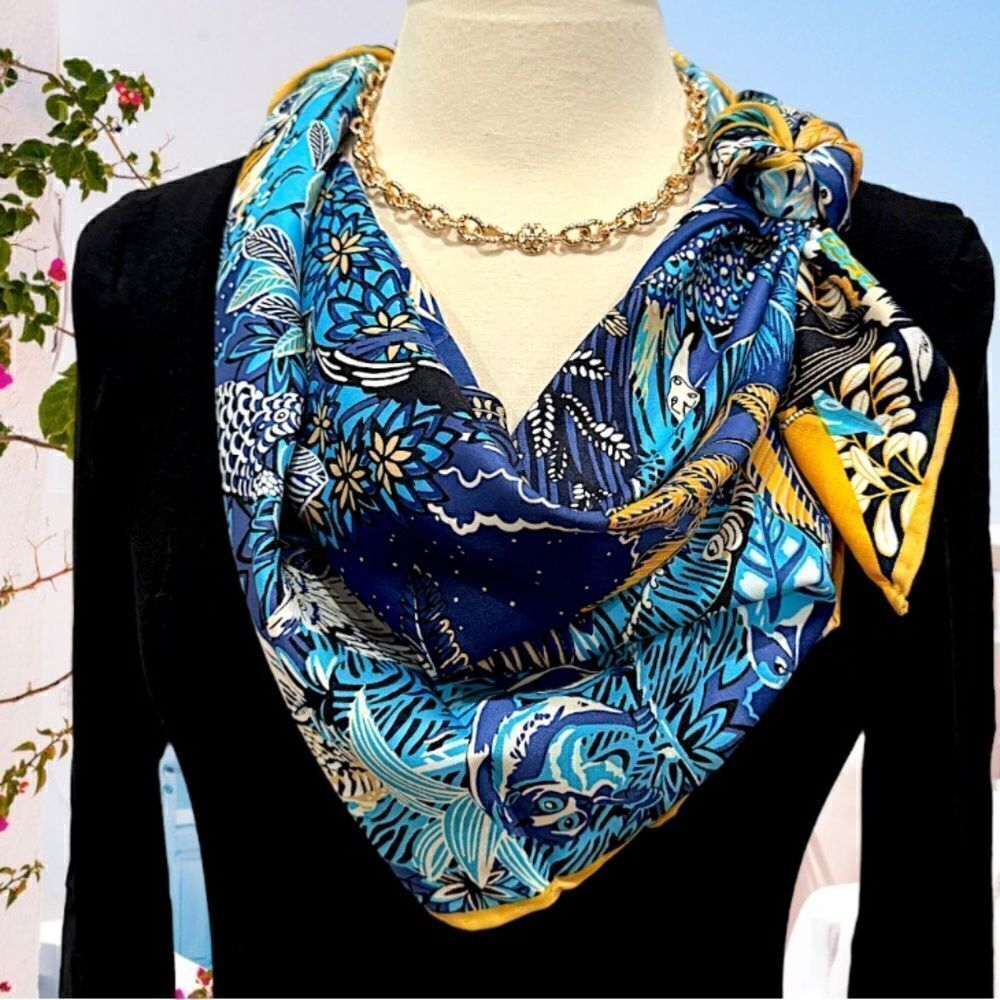 RESORTWEAR VACATION BLUE 💯 % SILK SCARF - Picture 3 of 4